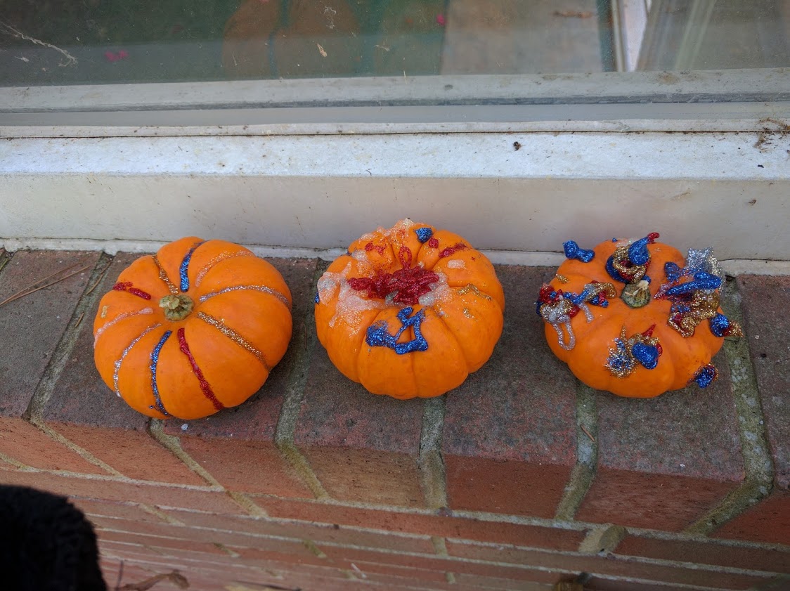 pumpkin craft with glitter glue